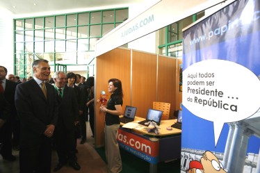 Presidente Cavaco Silva promoveu Confer�ncia Nacional - O AJUDAS.COM esteve presente